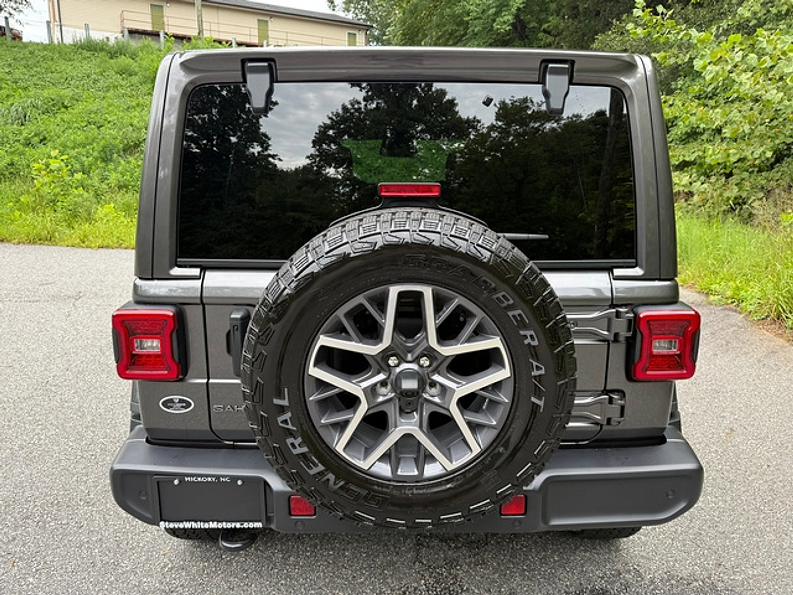 New 2026 Jeep Wrangler Unlimited Sahara AWD/4WD image 8