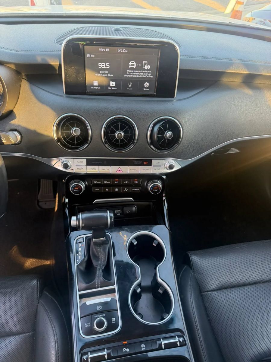 Used 2018 Kia Stinger RWD image 20