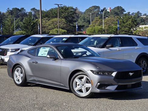 New 2026 Ford Mustang image 2