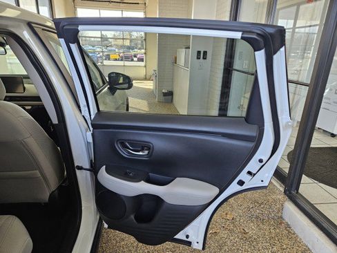 New 2026 Honda HR-V LX image 15