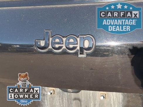 Used 2023 Jeep Grand Cherokee L Laredo image 34