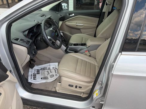 Used 2015 Ford Escape SE w/ Equipment Group 201A AWD/4WD image 8