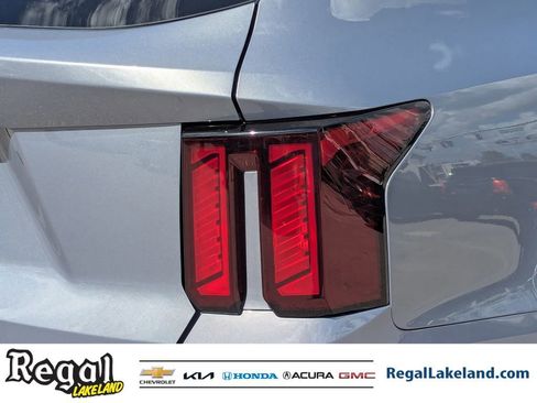 Used 2025 Kia Sorento S w/ Panoramic Sunroof Package image 7