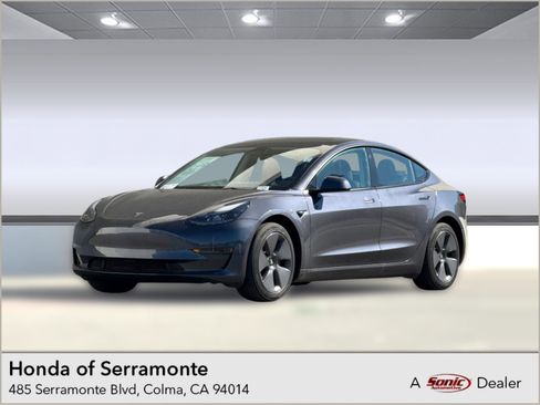 Used 2023 Tesla Model 3 Standard Range image 1