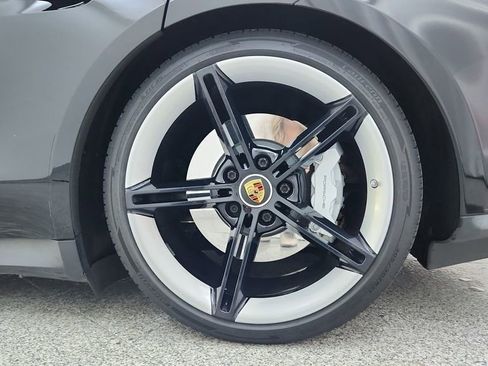 Used 2020 Porsche Taycan 4S w/ Premium Package image 41