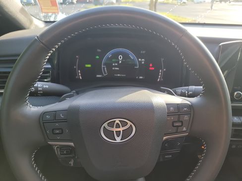 Certified 2025 Toyota Camry SE image 28