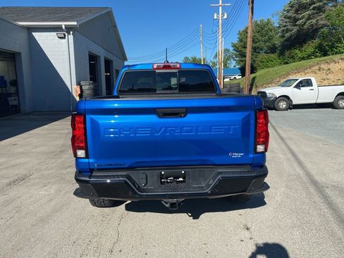 Used 2023 Chevrolet Colorado Trail Boss w/ Advanced Trailering Package AWD/4WD image 4