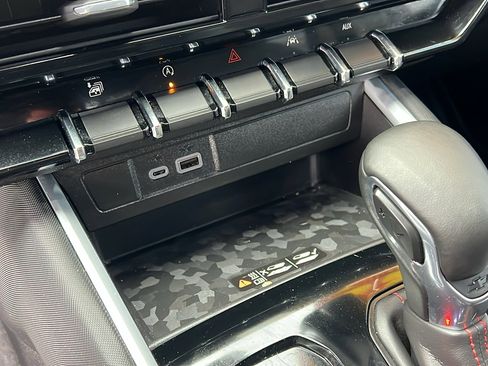 Certified 2023 Chevrolet Colorado Z71 w/ Z71 Convenience Package 2 image 23