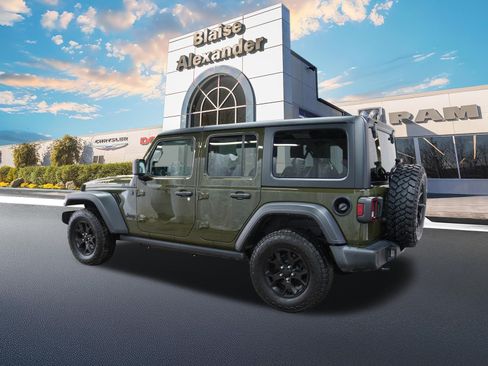 Used 2022 Jeep Wrangler Unlimited Willys image 9