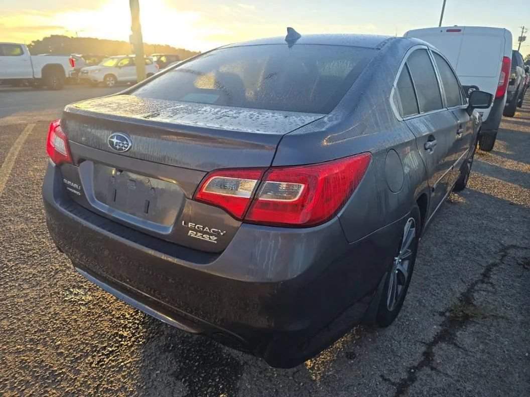 Used 2017 Subaru Legacy 2.5i Limited AWD/4WD image 4