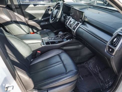 Certified 2023 Kia Sorento S image 15