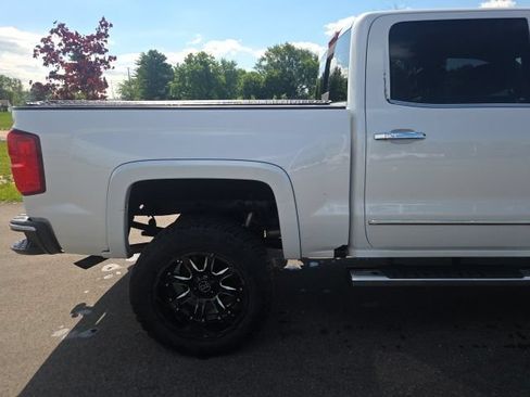 Used 2016 Chevrolet Silverado 1500 LTZ w/ LTZ Plus Package AWD/4WD image 8
