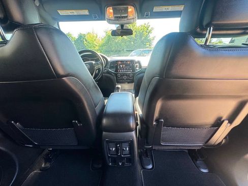 Used 2021 Jeep Grand Cherokee Laredo X AWD/4WD image 21