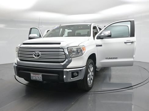 Used 2015 Toyota Tundra Limited w/ Limited Premium Package AWD/4WD image 31