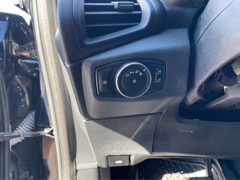 Used 2020 Ford EcoSport SE image 12
