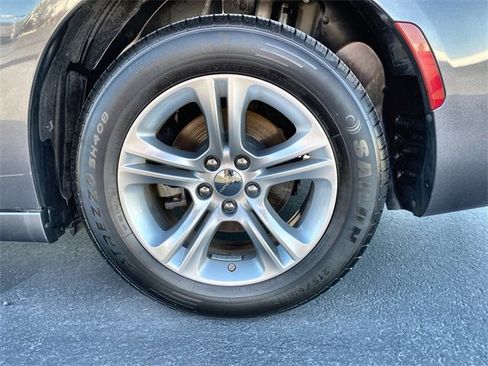 Used 2022 Dodge Charger SXT image 25