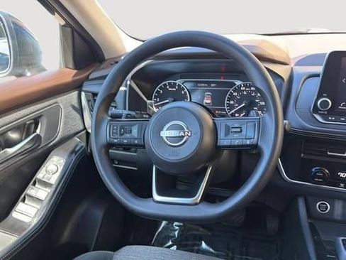 Used 2023 Nissan Rogue SV AWD/4WD image 12