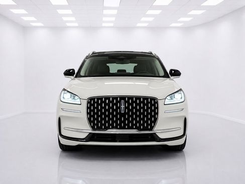 Used 2024 Lincoln Corsair Grand Touring w/ Rear Removable Package Tray AWD/4WD image 3