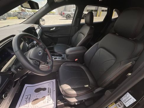Certified 2025 Ford Escape ST-Line Elite w/ Premium Technology Package AWD/4WD image 12