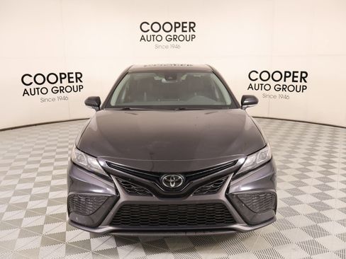 Used 2024 Toyota Camry SE w/ Convenience Package FWD image 8