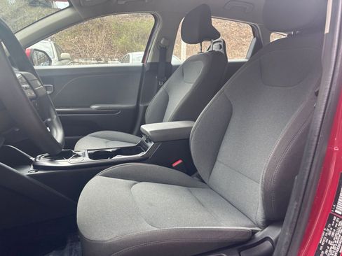 Used 2025 Kia K4 LXS image 36