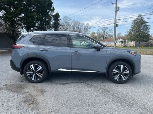 Used 2023 Nissan Rogue SL image 4