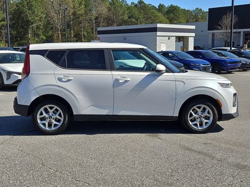 Certified 2020 Kia Soul S image 7