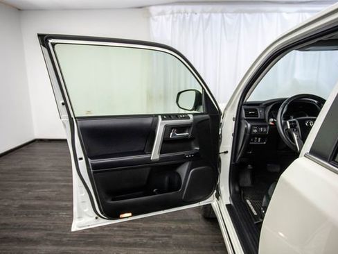 Used 2017 Toyota 4Runner Limited image 16