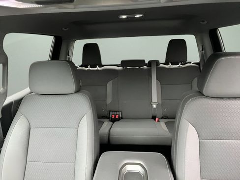 Used 2021 Chevrolet Silverado 1500 LT image 16