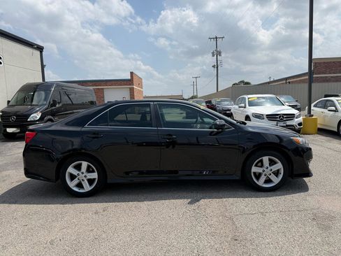 Used 2012 Toyota Camry SE FWD image 5