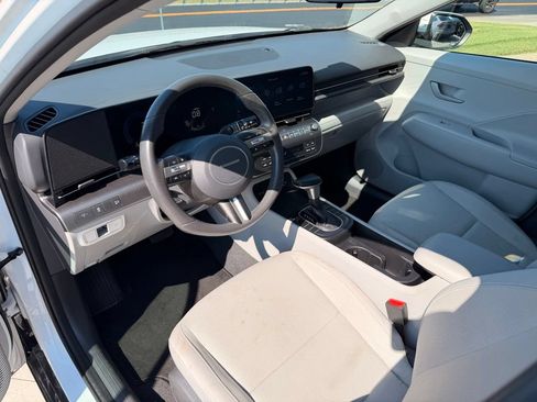 Used 2024 Hyundai Kona SEL FWD image 28