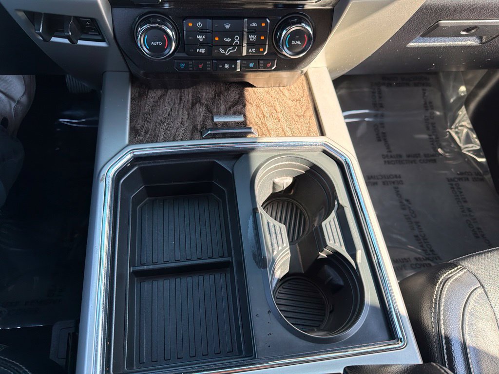 Used 2017 Ford F250 Lariat w/ Lariat Value Package AWD/4WD image 4