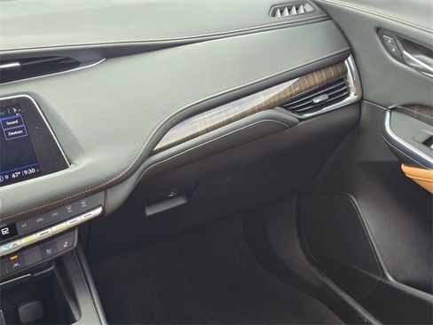 Used 2023 Cadillac XT4 Sport image 18