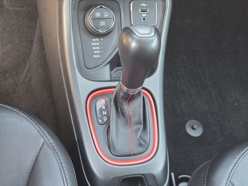 Certified 2019 Jeep Compass Trailhawk w/ Cold Weather Group image 15