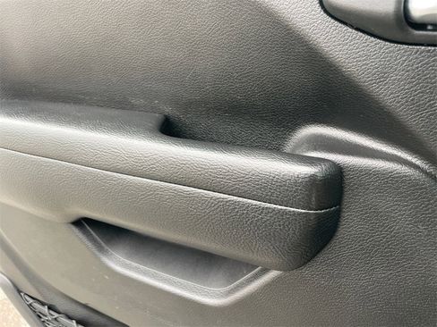 Used 2023 Jeep Gladiator Sport S image 28