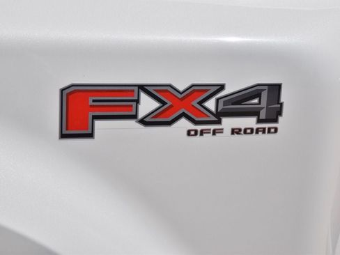 Used 2023 Ford F450 Platinum w/ FX4 Off-Road Package AWD/4WD image 15