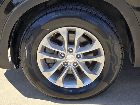 Used 2020 Hyundai Santa Fe SE FWD image 8
