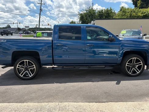Used 2017 Chevrolet Silverado 1500 LT w/ LPO, Black Pack AWD/4WD image 6