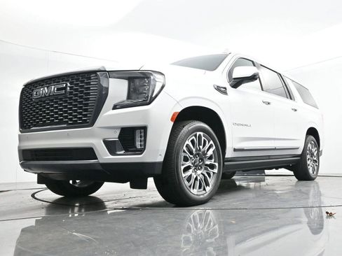 Used 2024 GMC Yukon XL Denali Ultimate image 56