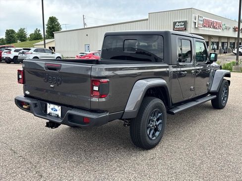 New 2026 Jeep Gladiator Sport AWD/4WD image 4
