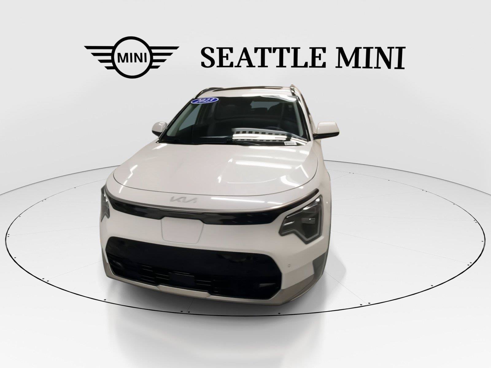 Used 2023 Kia Niro Wave w/ Wave Preserve Package FWD image 4