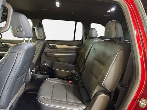 Used 2026 Buick Enclave Sport Touring AWD/4WD image 24