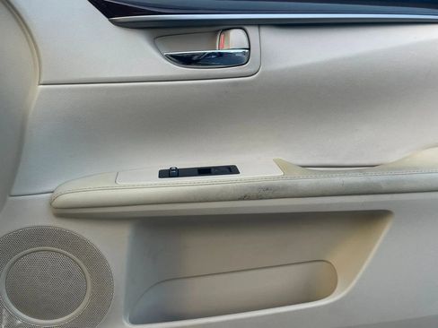 Used 2013 Lexus ES 350 w/ Luxury Pkg FWD image 44
