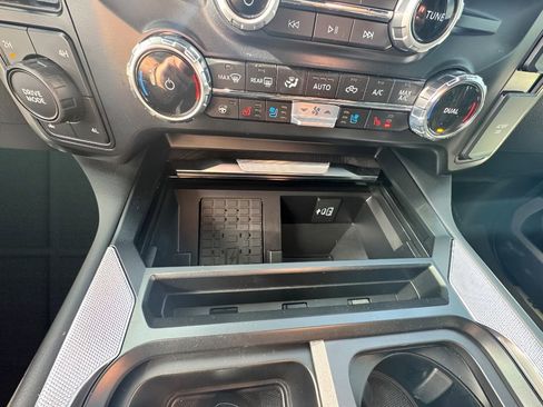 Used 2024 Ford F350 Platinum image 19
