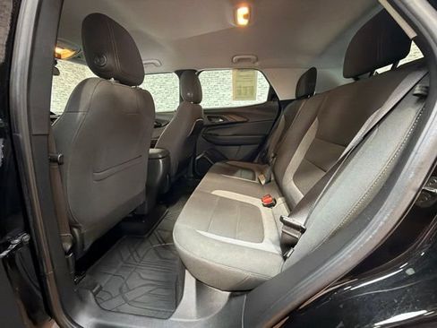Used 2021 Chevrolet TrailBlazer LS FWD image 14