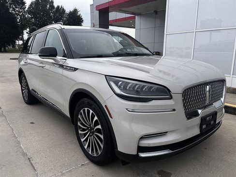 Used 2023 Lincoln Aviator Reserve RWD image 1