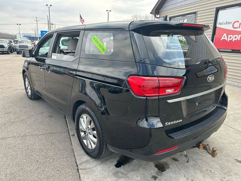 Used 2019 Kia Sedona L image 7