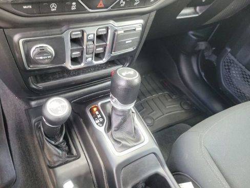 Used 2021 Jeep Wrangler Unlimited Sport w/ Sun And Sound Package AWD/4WD image 22