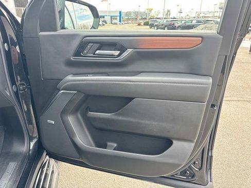 Certified 2025 GMC Yukon Denali image 24