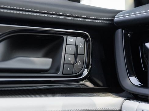 Certified 2026 Porsche Panamera RWD image 19